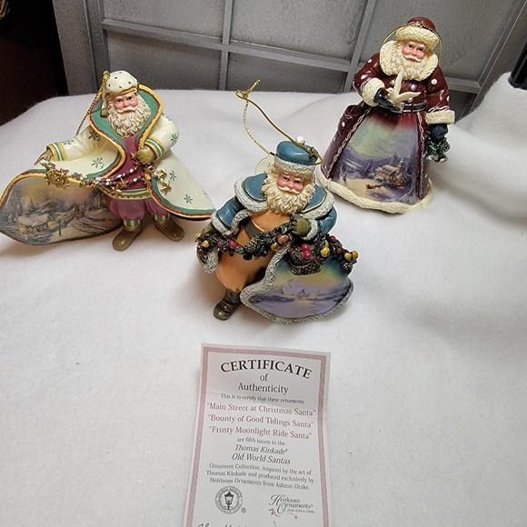 Thomas Kinkade Other - Thomas kinkade old world Santa's from 2003